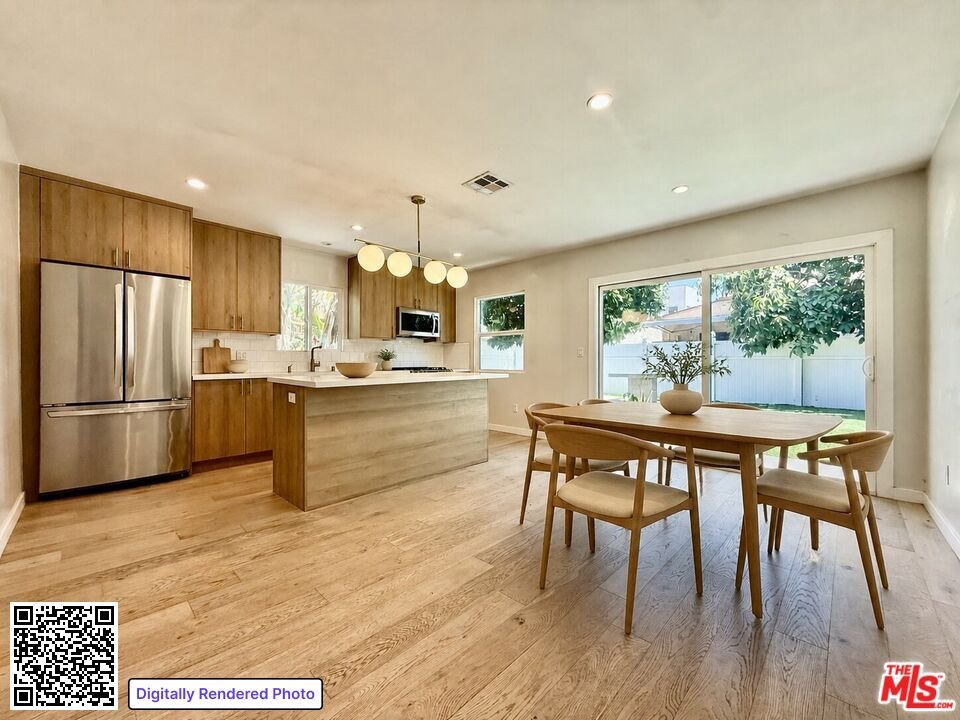 Los Angeles, California, United States 3 - 18613521
