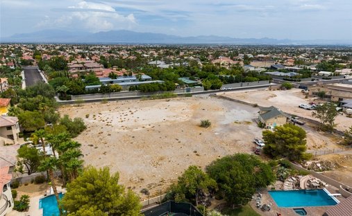 Land in Las Vegas, Nevada, United States 1