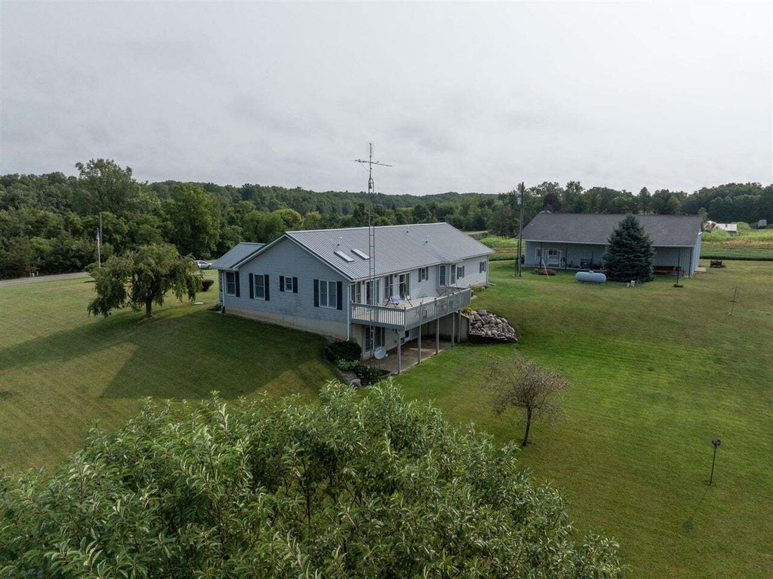 House in Hillsdale, Michigan, United States 3 - 18665704