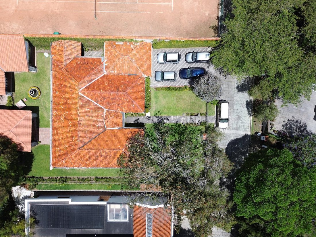 House in Quito, Pichincha, Ecuador 2 - 18660401