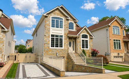 House in New York, New York, United States 1