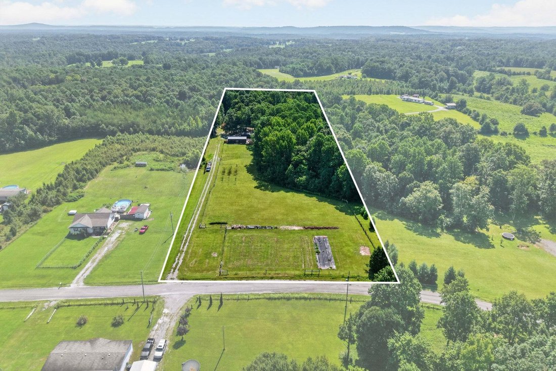 House in Smithville, Tennessee, United States 3 - 18665856