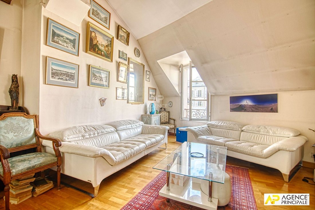 Apartment in Domaine National du Château, Versailles, France 4 - 18660251