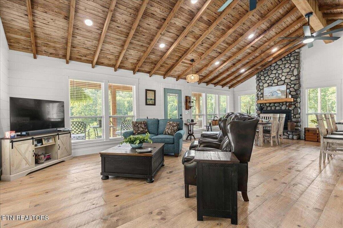 House in Tellico Plains, Tennessee, United States 3 - 18669334