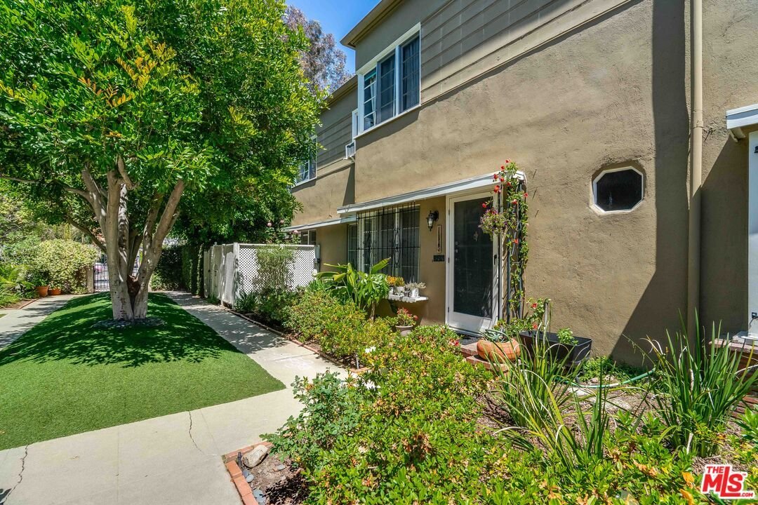 West Hollywood, California, United States 1 - 18666976