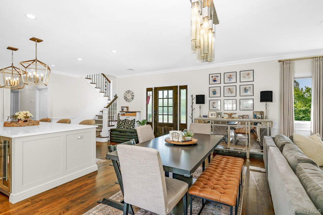 House in Seaford, New York, United States 4 - 18659987