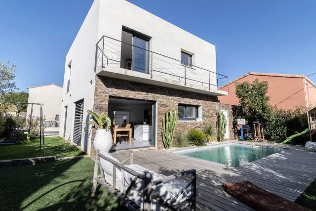 House in Nord Est, Bormes-les-Mimosas, France 2 - 16296772