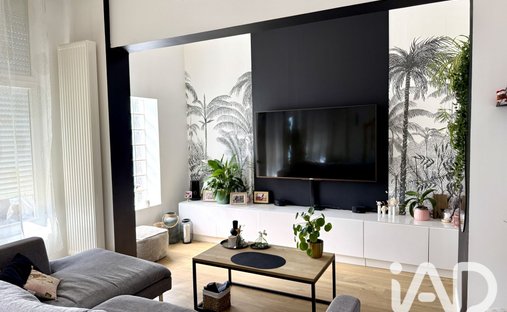 House in Sud, Igny, France 1
