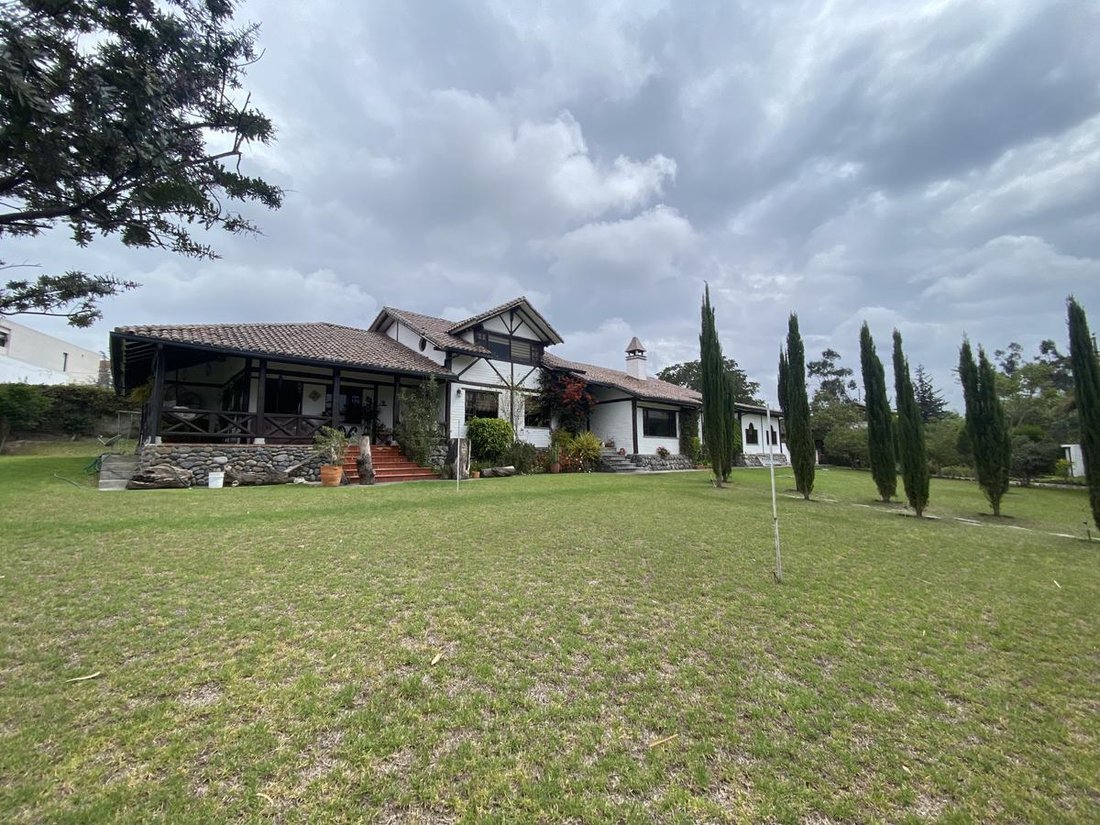 Land in Quito, Pichincha, Ecuador 3 - 18660811