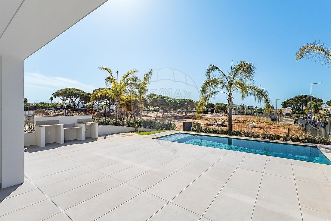 Villa in Quarteira, Algarve, Portugal 3 - 15141280