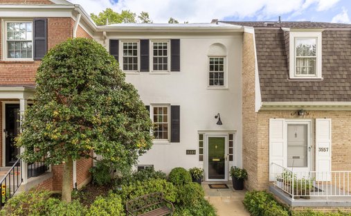 Townhouse in Chevy Chase, Maryland, United States 1