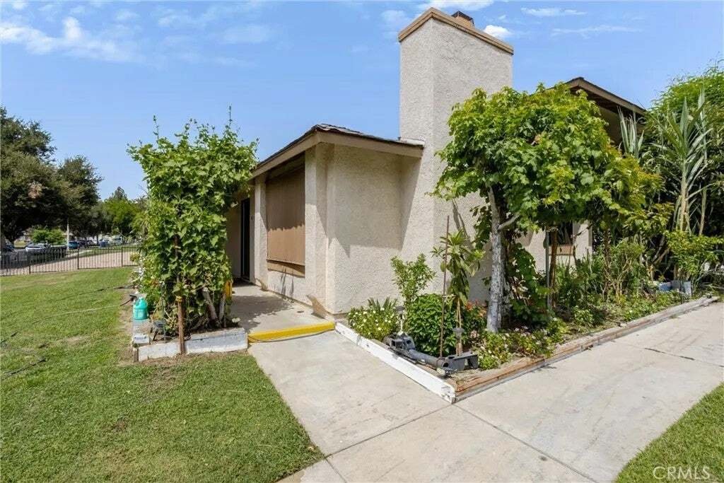 Redlands, California, United States 5 - 18663926