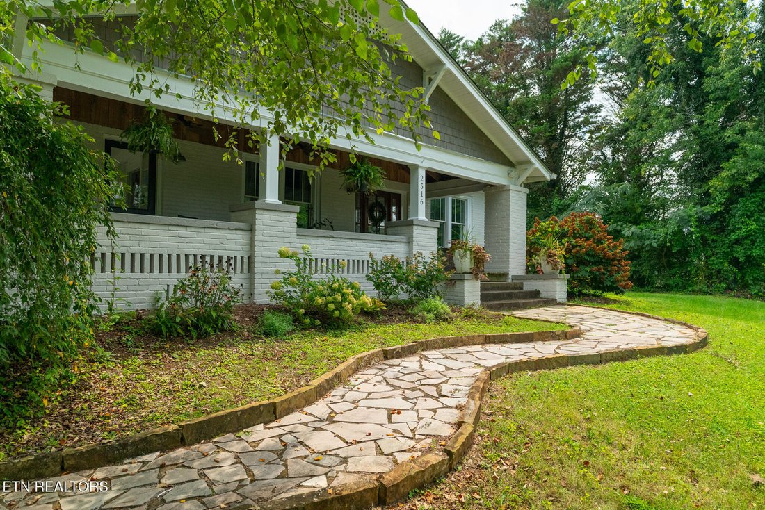 House in Knoxville, Tennessee, United States 3 - 18659695