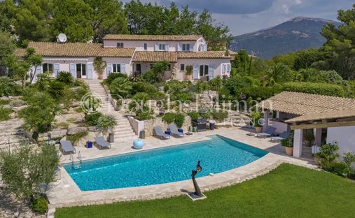 Villa in Châteauneuf-Grasse, Provence-Alpes-Côte d'Azur, Frankreich 1