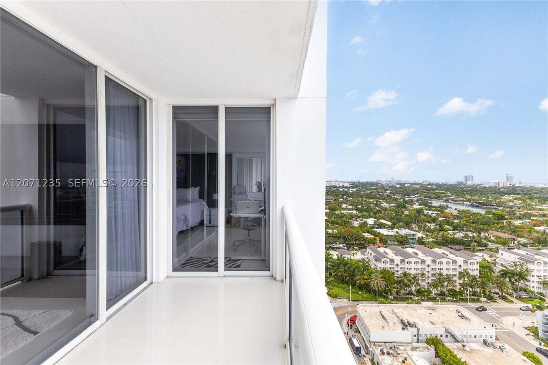 Condo in Miami Beach, Florida, United States 5 - 18663483