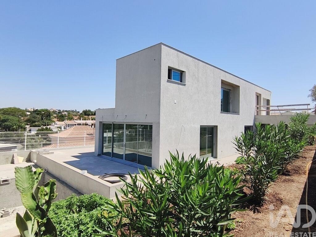 Townhouse in Loule (Sao Clemente), Algarve, Portugal 1 - 17818830