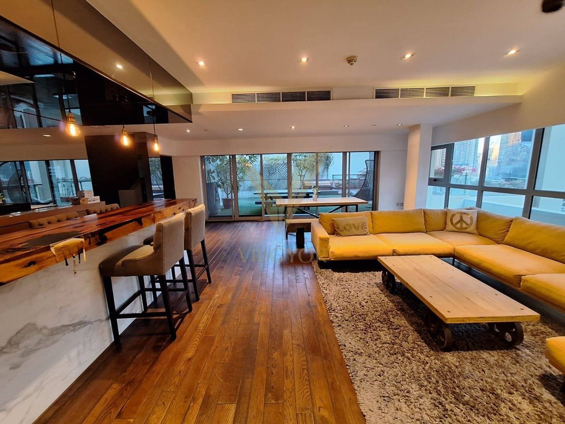 Villa in Business Bay, Dubai, United Arab Emirates 1 - 18667871