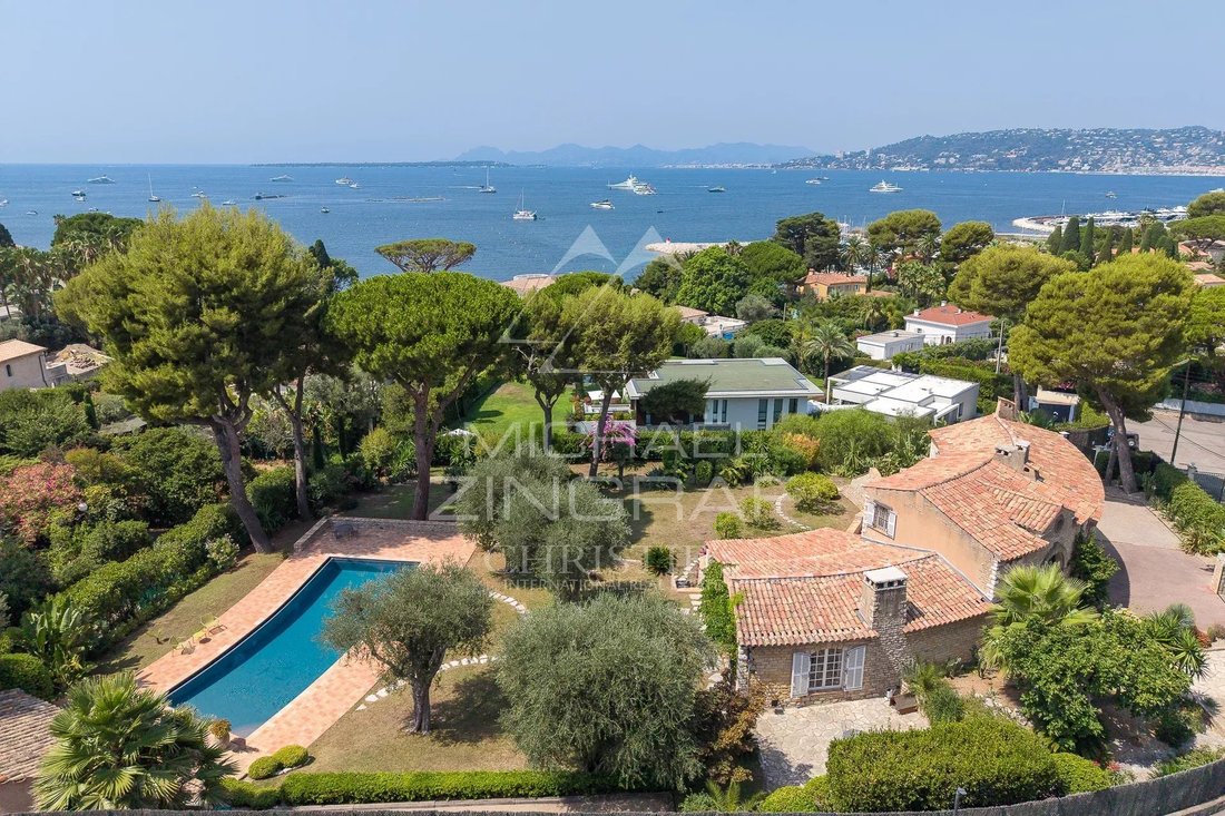 Country House in Antibes, Provence-Alpes-Côte d'Azur, France 2 - 18661077
