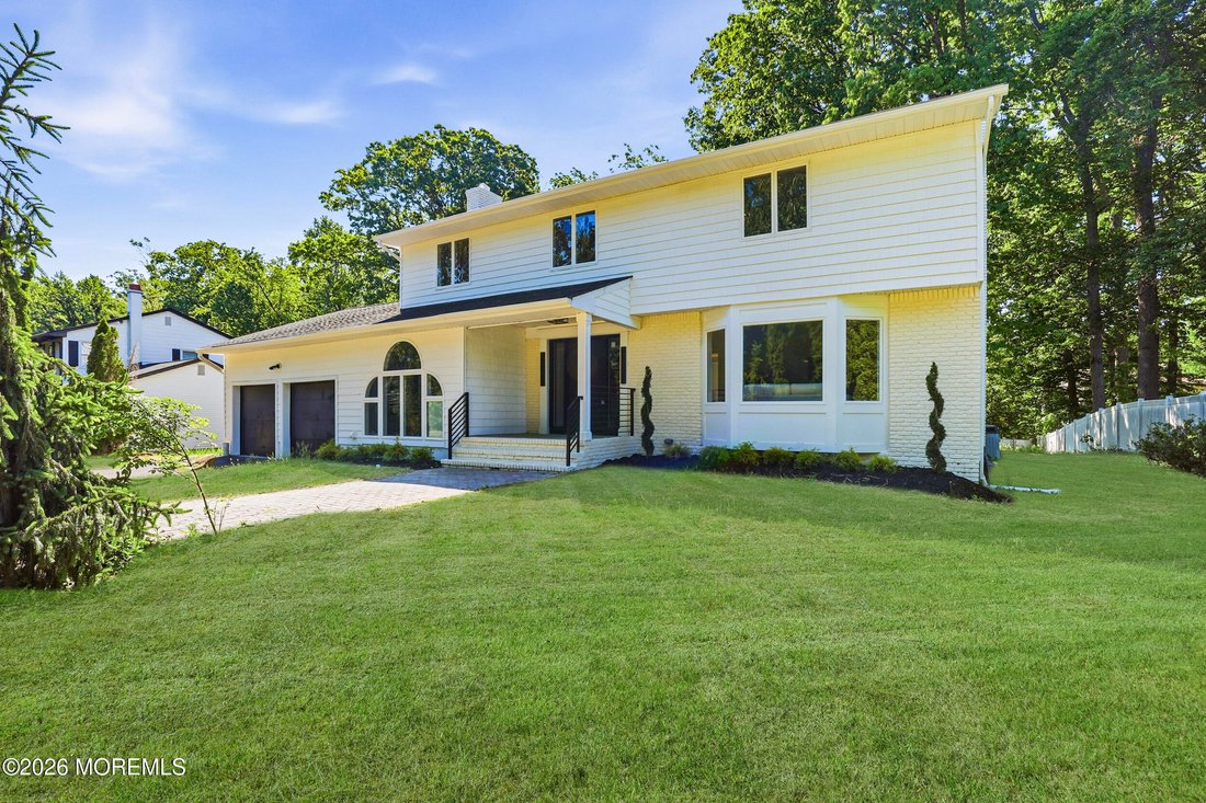 House in Manalapan Township, New Jersey, United States 3 - 18659714