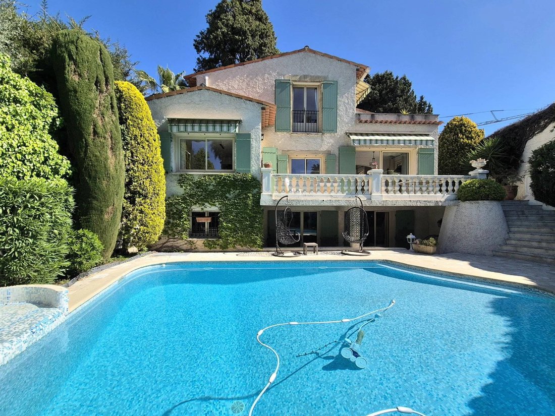 House in Broussailles, Cannes, France 1 - 17697216
