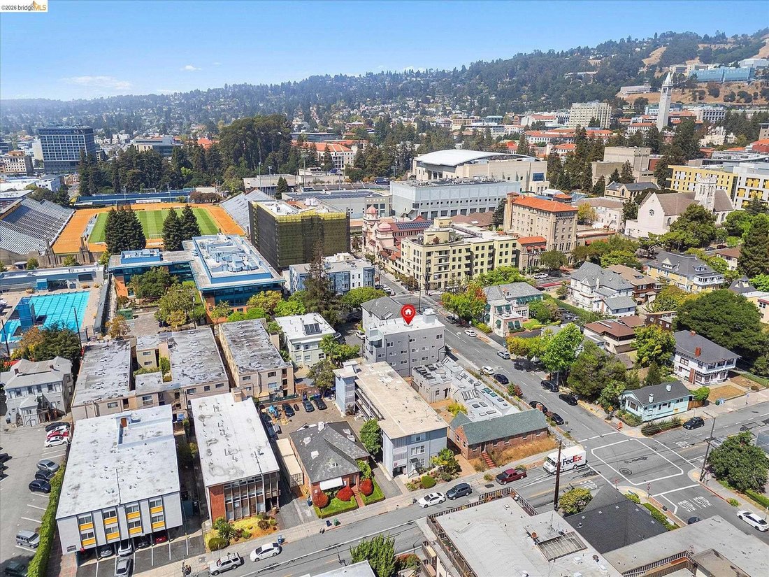 Berkeley, California, United States 5 - 18662363