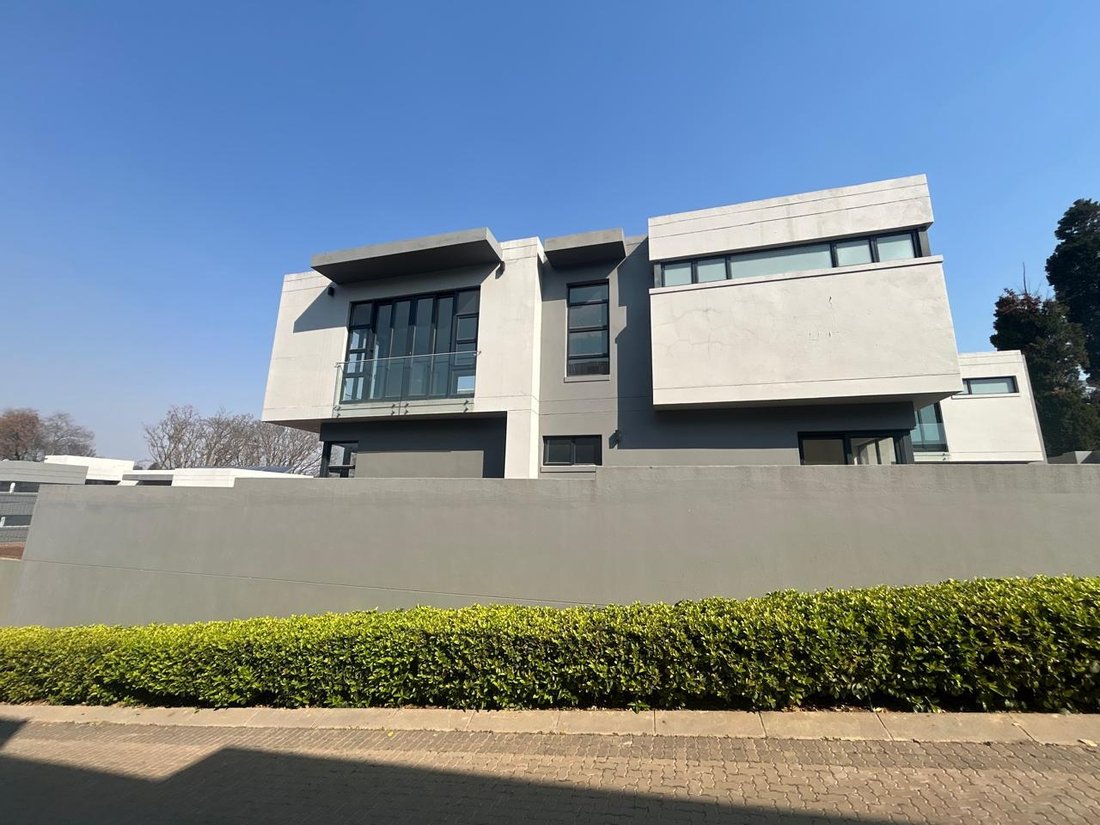 House in Benmore Gardens, Gauteng, South Africa 1 - 18659737