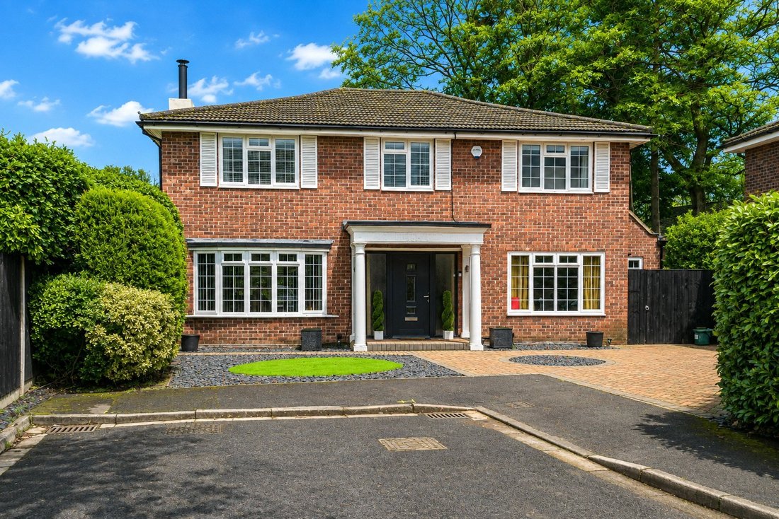 Haus in Pyrford Green, Woking, England 2 - 17485412