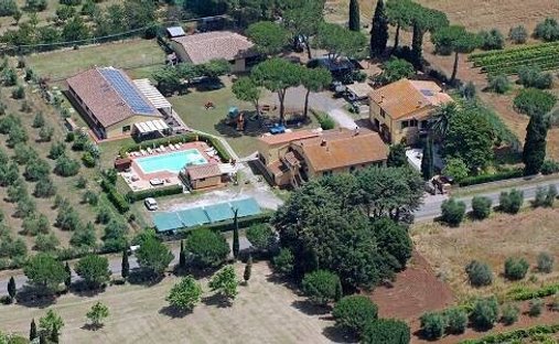 Estate in Cecina Centro, Cecina, Tuscany 1
