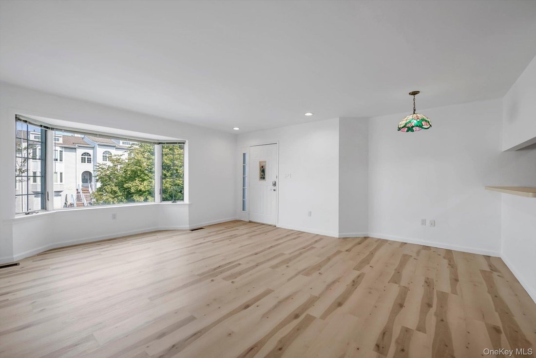 Condo in New York, New York, United States 3 - 18669490