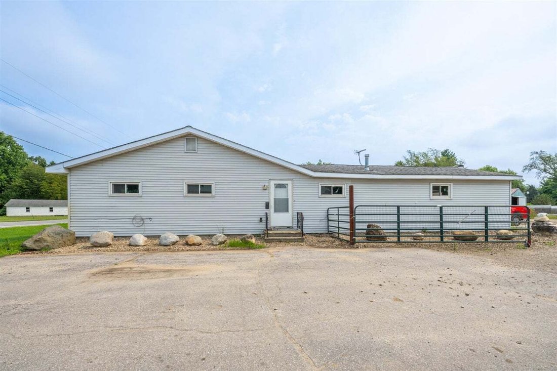 House in Lake Michigan Beach, Michigan, United States 4 - 18662479