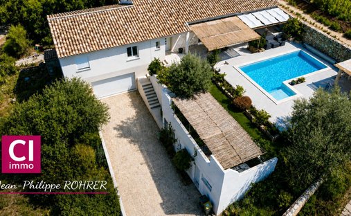 House in Sainte-Anastasie-sur-Issole, Provence-Alpes-Côte d'Azur, France 1