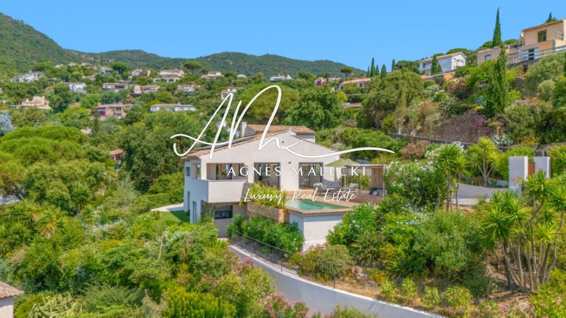 Estate in Nord, Cavalaire-sur-Mer, France 4 - 18254164