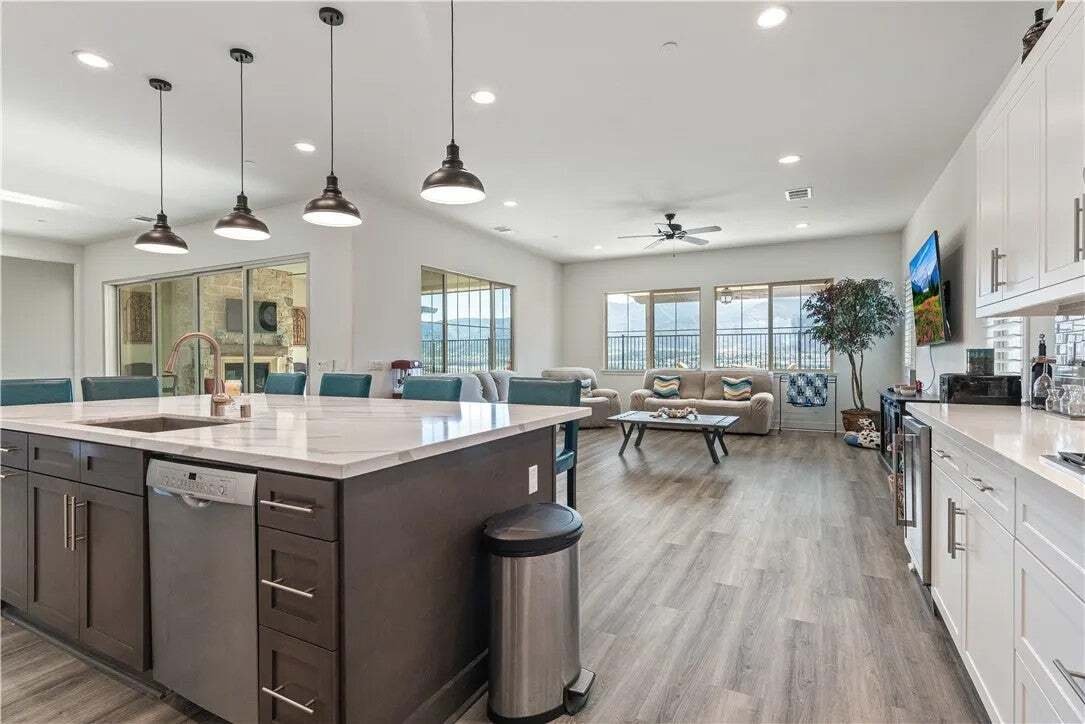 House in Corona, California, United States 5 - 18666177