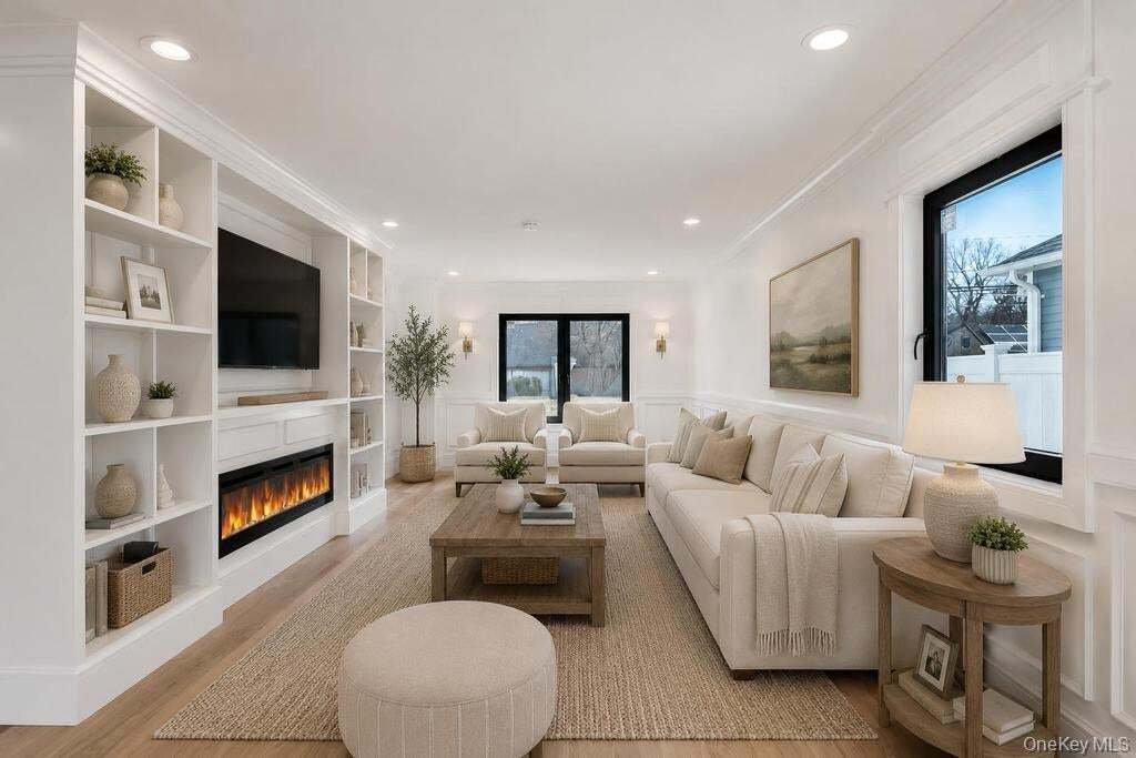 House in Syosset, New York, United States 5 - 18668971