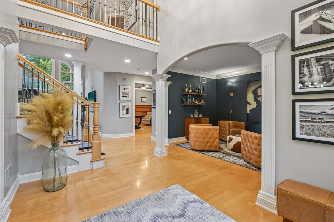 House in South Elgin, Illinois, United States 5 - 18663379