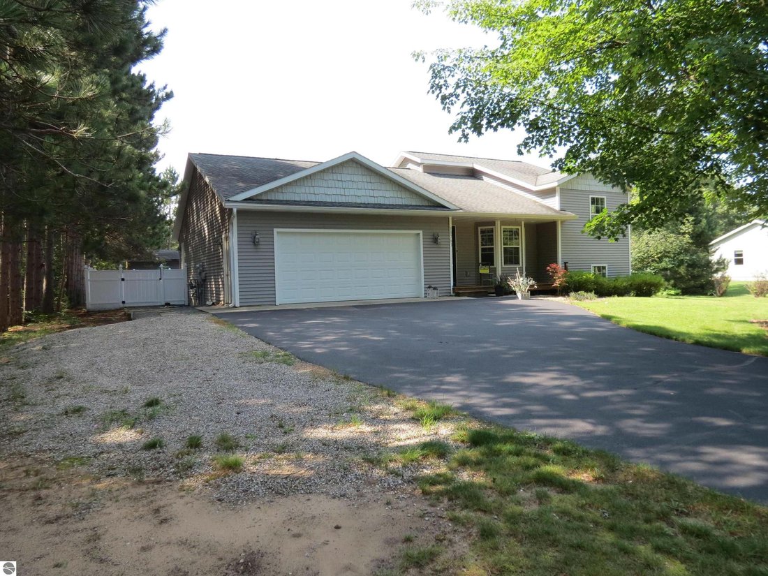 House in Interlochen, Michigan, United States 4 - 18658990