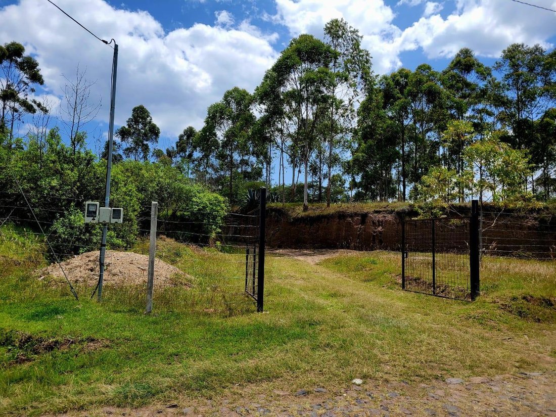 Land in Quito, Pichincha, Ecuador 3 - 18661402