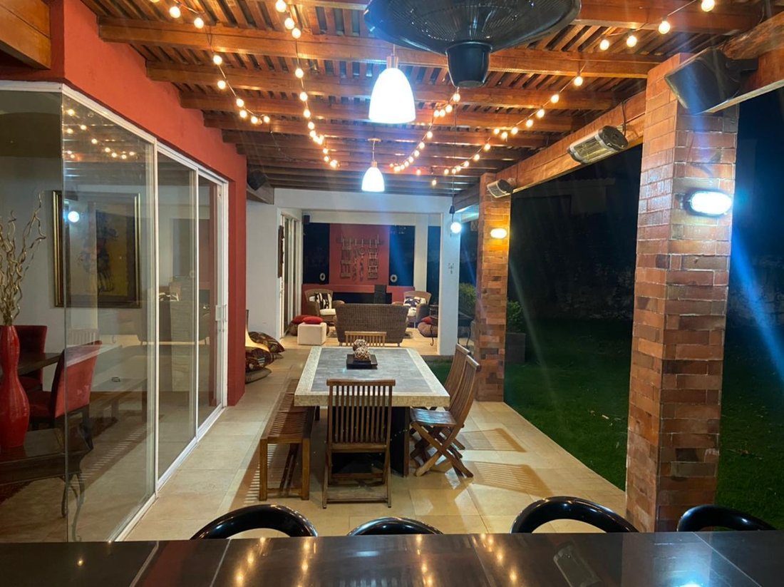 House in Quito, Pichincha, Ecuador 2 - 18661440