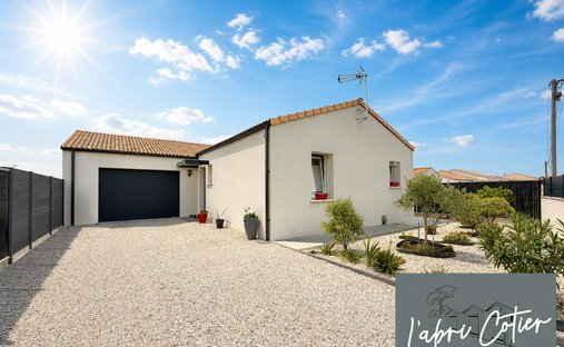 House in Centre Ville, Saint-Hilaire-de-Riez, France 1