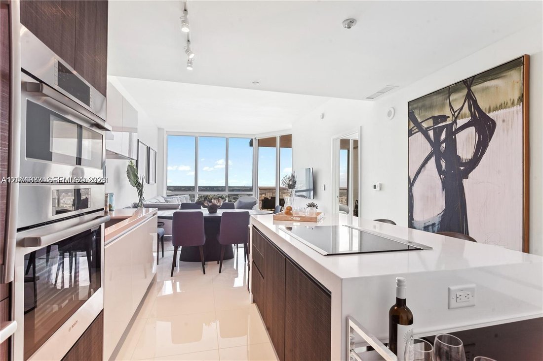 Condo in Miami, Florida, United States 4 - 18669515