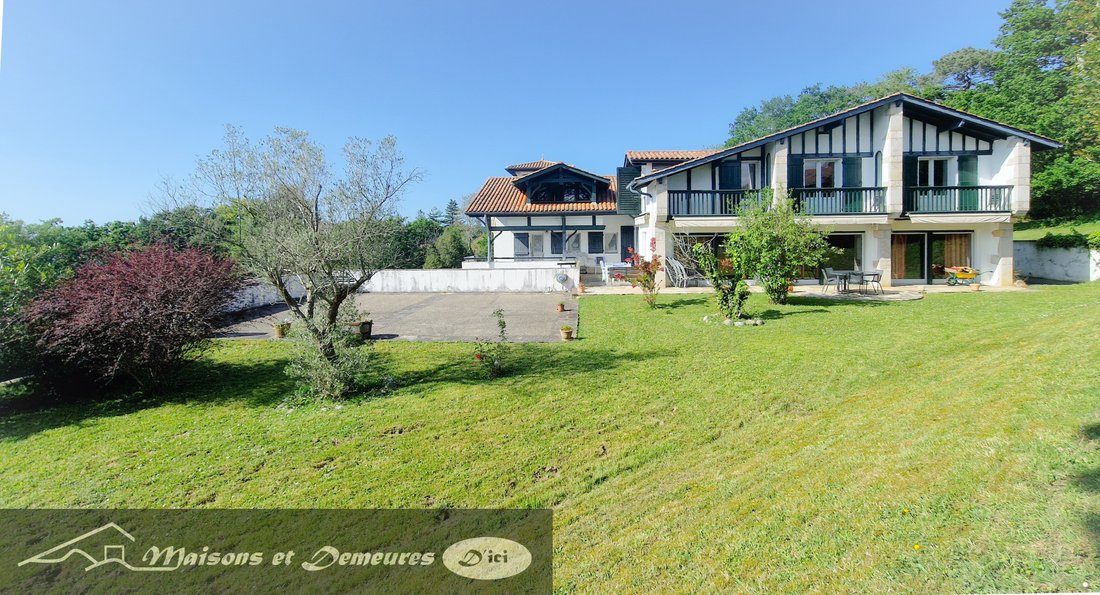 Villa in Mendi-Choko-Karrikatxar-Olhette, Urrugne, France 3 - 18672289