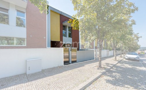 House in Sao Pedro Fins, Porto District, Portugal 1