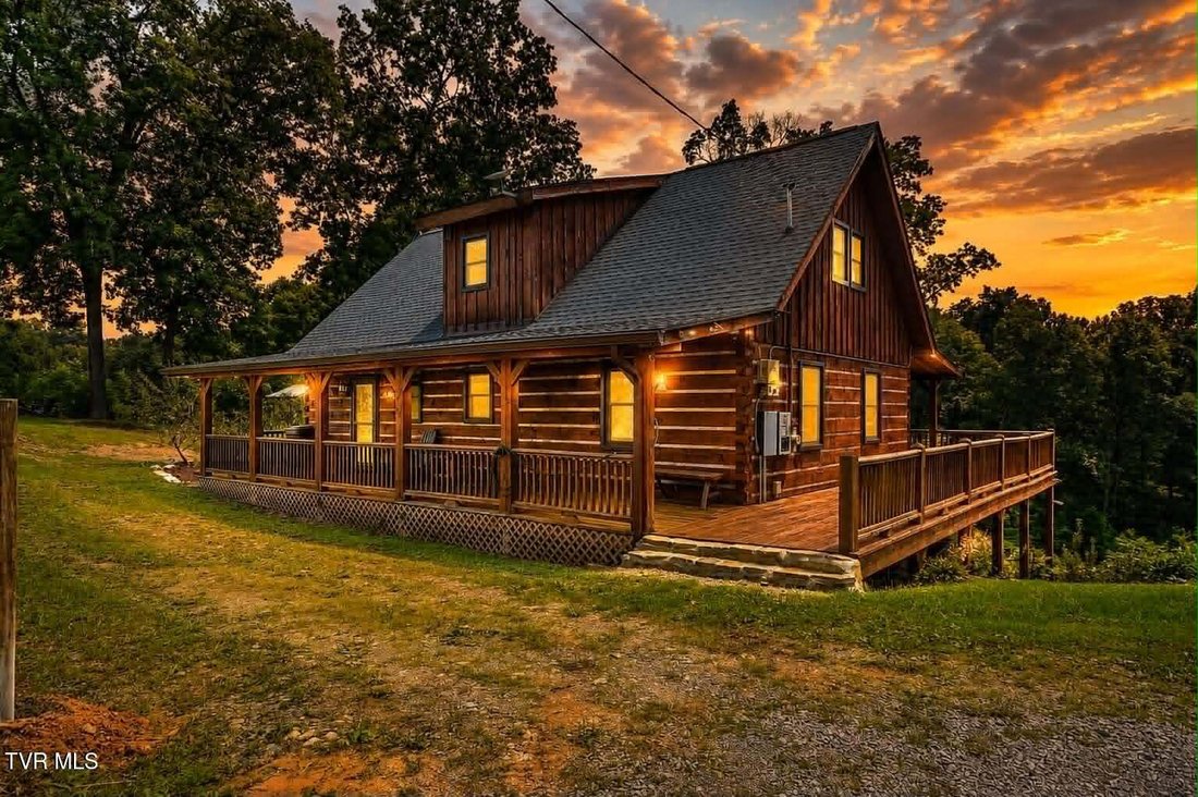 House in Bristol, Tennessee, United States 1 - 18669022