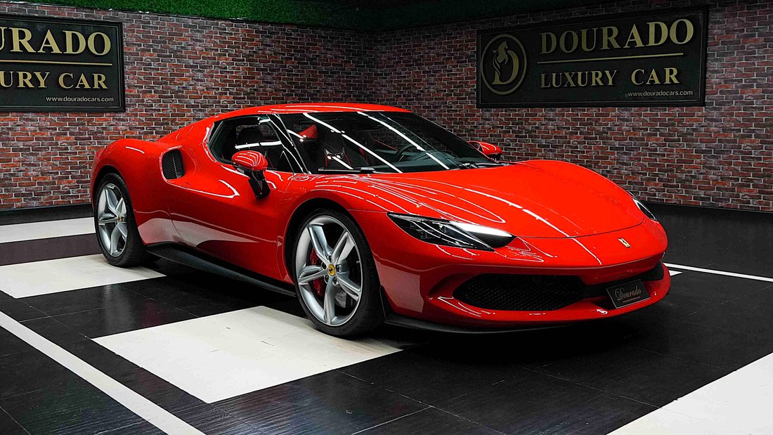 Coupe in Dubai, United Arab Emirates 1 - 18665316