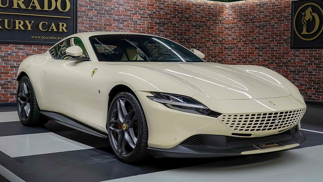 Coupe in Dubai, United Arab Emirates 1 - 18665338