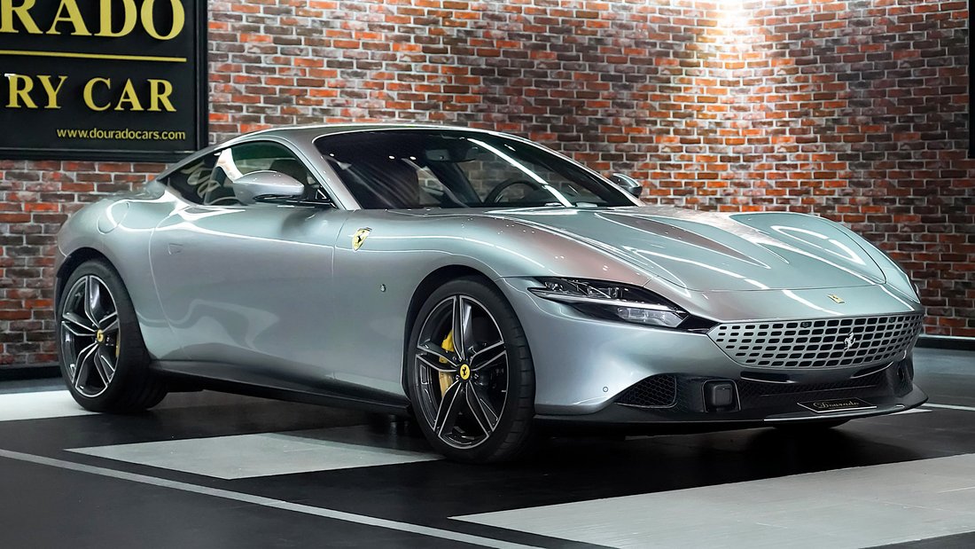 Coupe in Dubai, United Arab Emirates 2 - 18665366