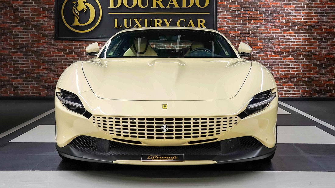 Coupe in Dubai, United Arab Emirates 3 - 18665338