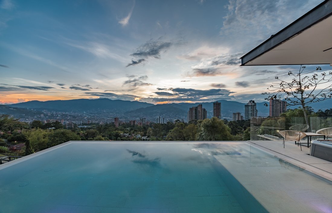 House in Medellín, Antioquia, Colombia 4 - 18661335