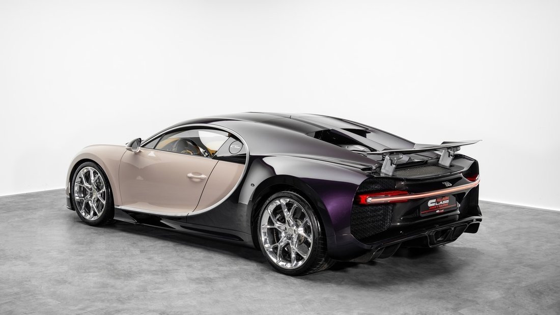 Coupe in Dubai, United Arab Emirates 2 - 18665929