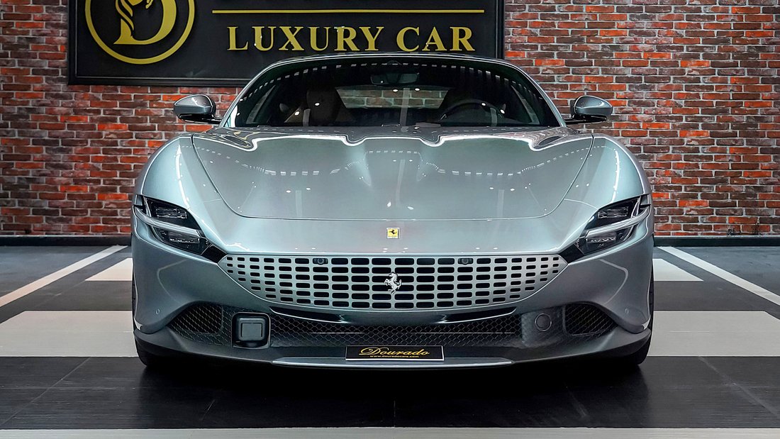 Coupe in Dubai, United Arab Emirates 3 - 18665366